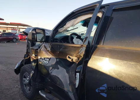 2014 Ram 2500 Tradesman z USA, uszkodzony, nr VIN 3C6UR5CL2EG195541